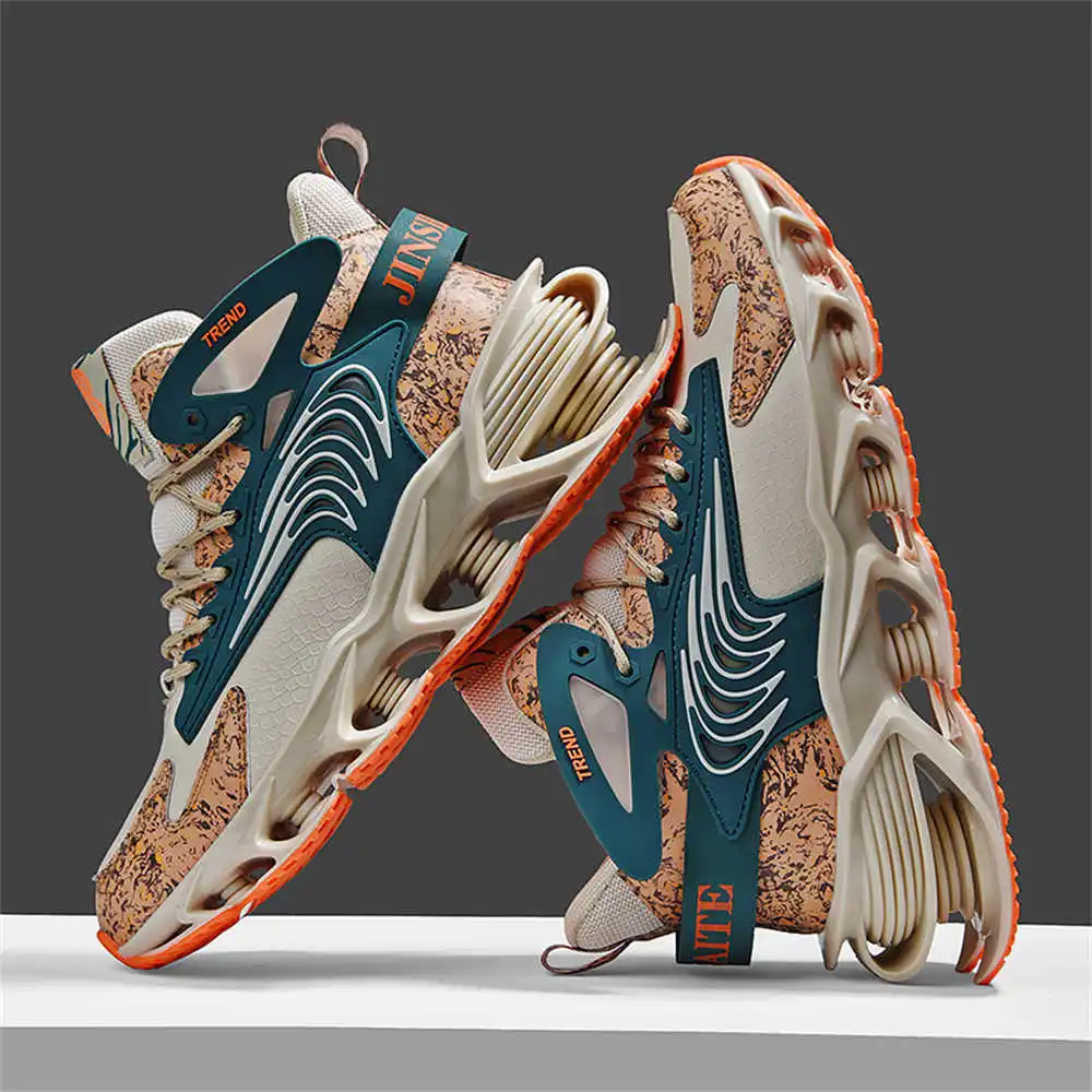 Street Fashion For Short Guys - Non-slip sepatu kets lari untuk pria,